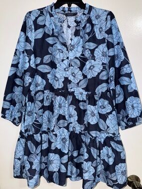 Vineyard Vines Navy and Light Blue Floral Top